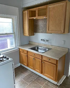 476 Niagara Street — Photo 1