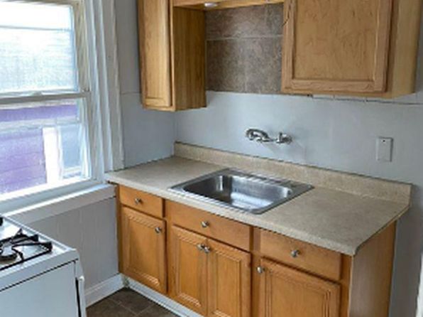 476 Niagara St APT 3