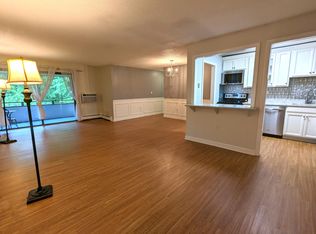 100 Oxbow Dr APT C2, Glastonbury, CT 06033