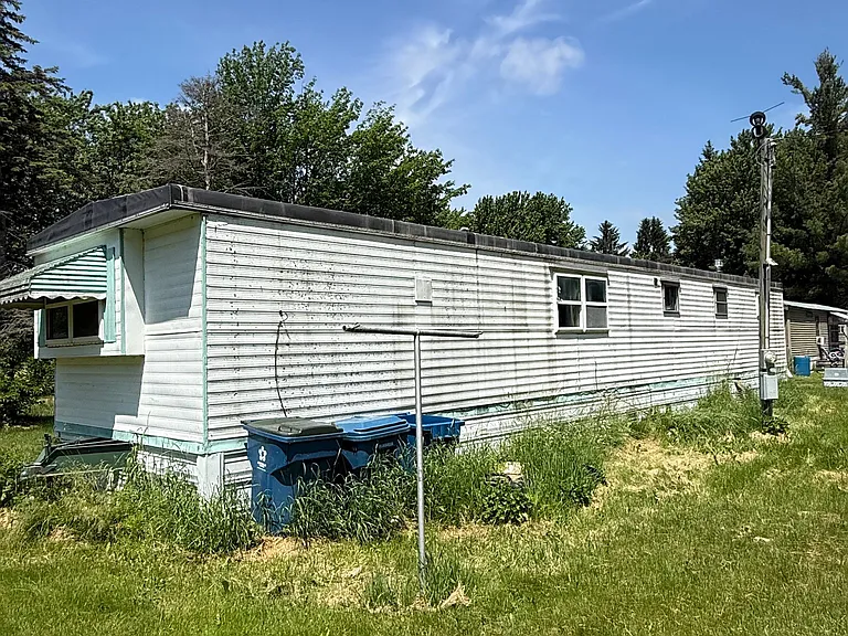 1404 N Rumbaugh Ln #10 — Photo 3