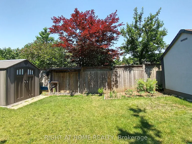206 Gamma St — Photo 28