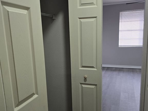 5th image of 457 Bentwood Ln APT 2C