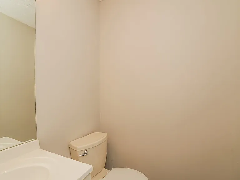 3106 Calumet Cir NW — Photo 22