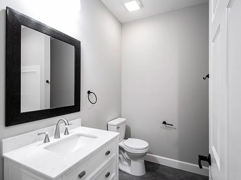 1621 Wilson Rd — Photo 18