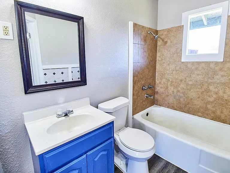 1504 Sherman Dr #301 — Photo 6