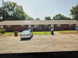 1002-1004 Sunset St, Aurora, MO 65605