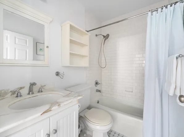 301 East 87th Street image 8 of 10