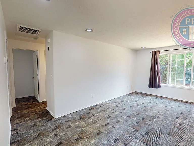 18230 Seaman St — Photo 11