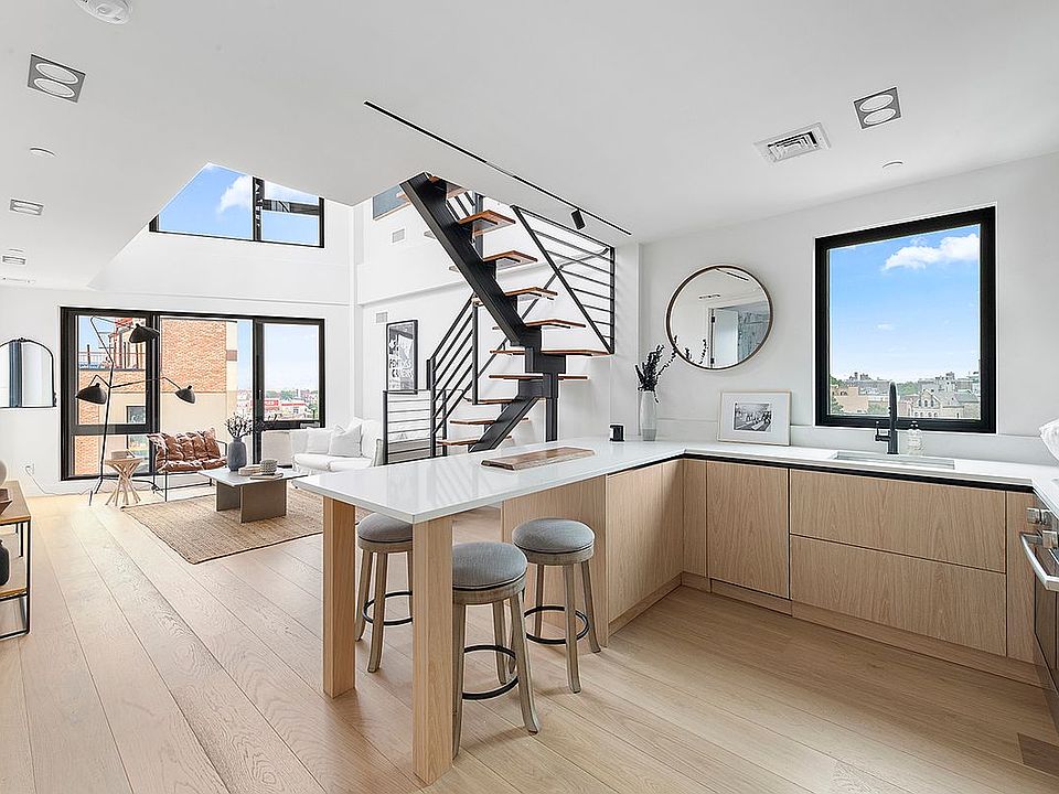 1st image of 61 N Henry St #6