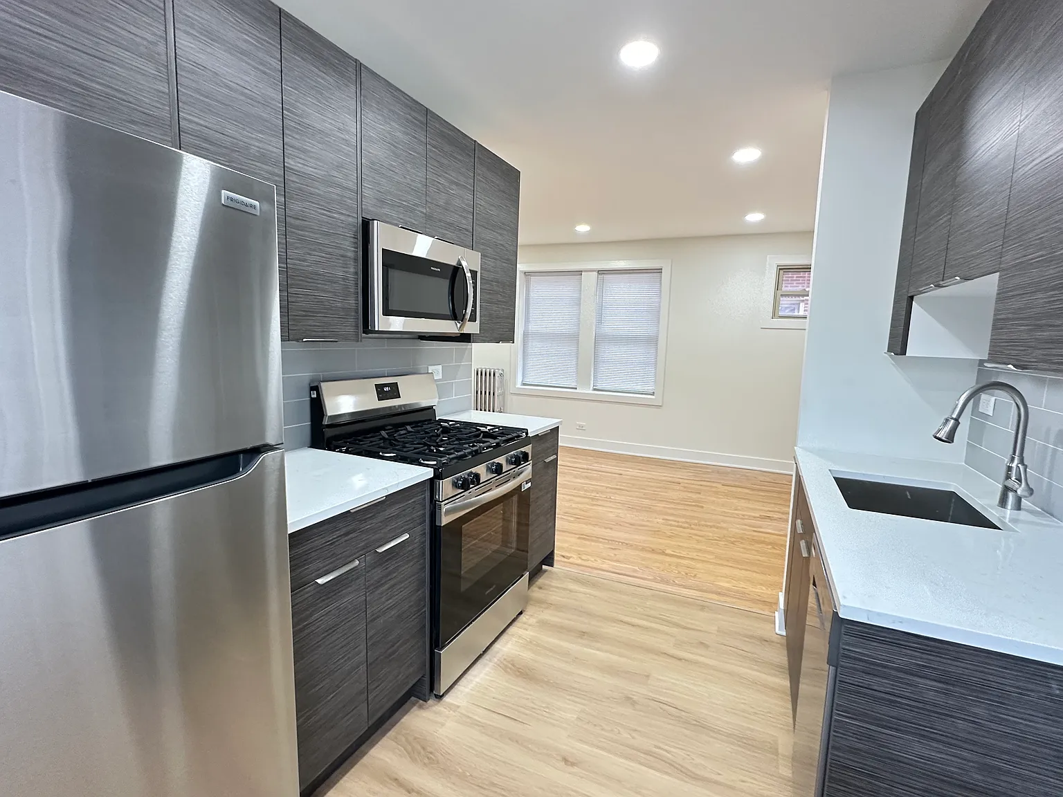 6419 N Albany Ave — Photo 1