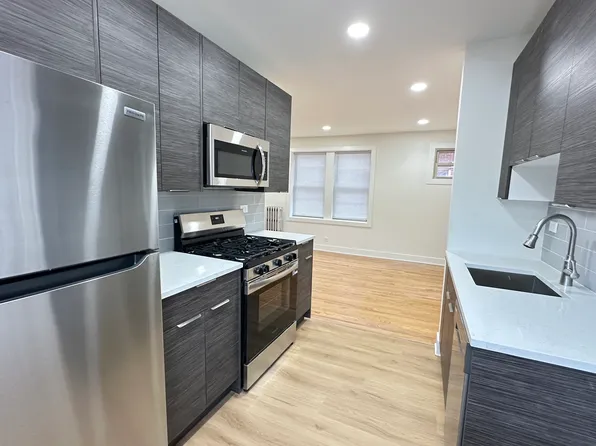 6419 N Albany Ave APT 2E, Chicago, IL 60645