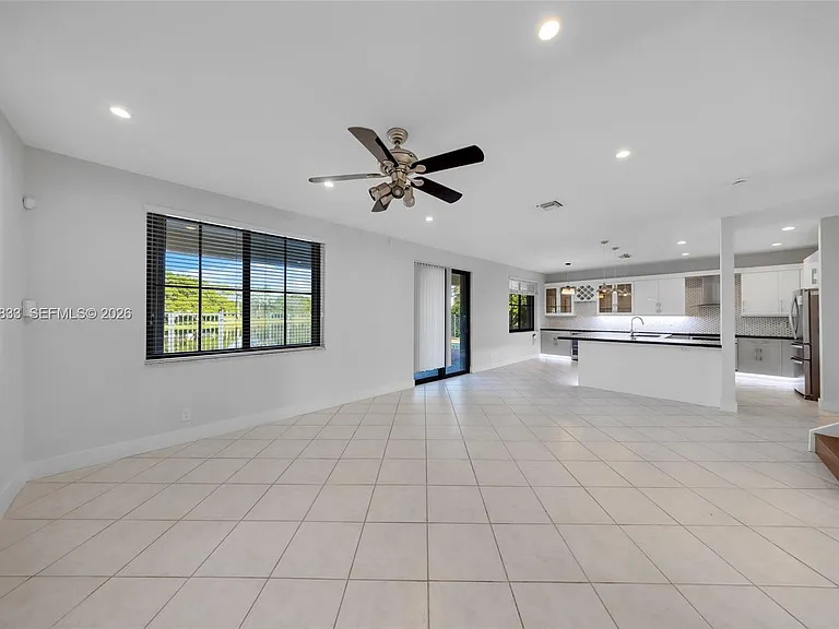 1538 Tamarind Ct — Photo 42