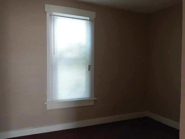 2200 Wayne Ave — Photo 11