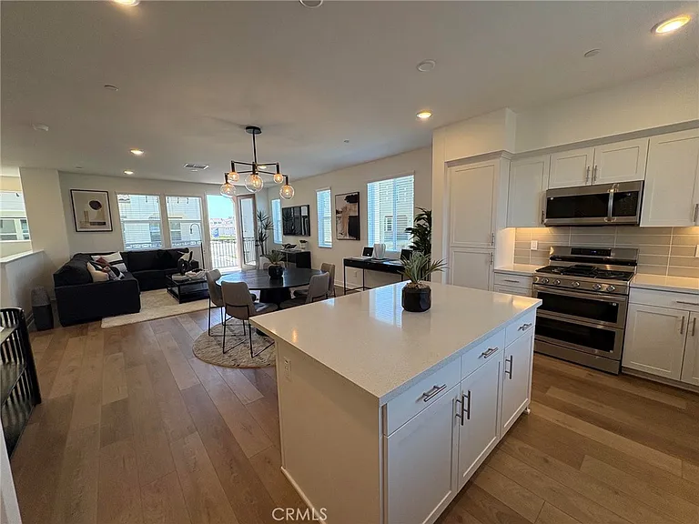 2211 W Orange Ave #21 — Photo 15