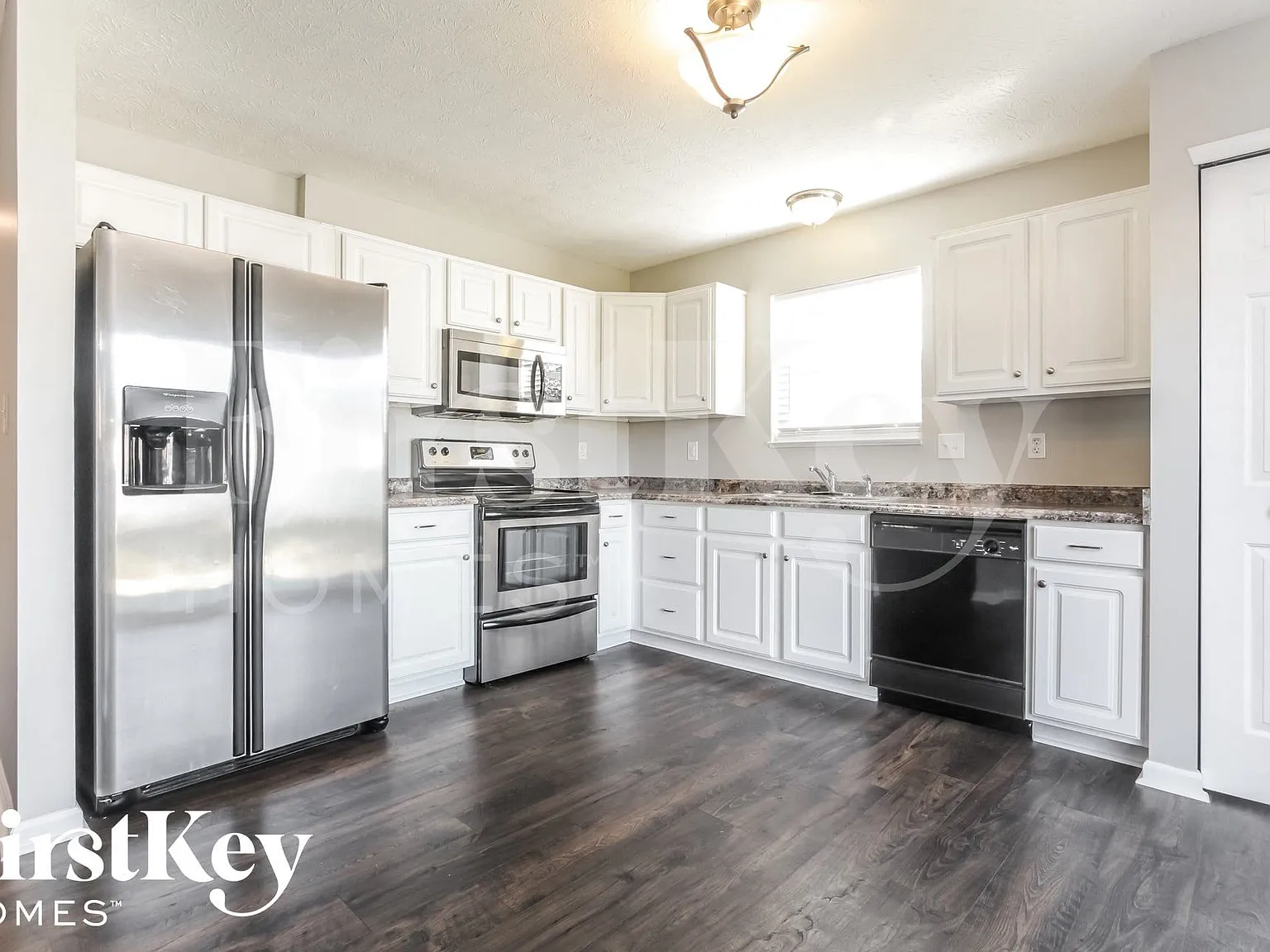 3 bed, 2.5 bath, 2128 sqft, $2,415 — Photo 4