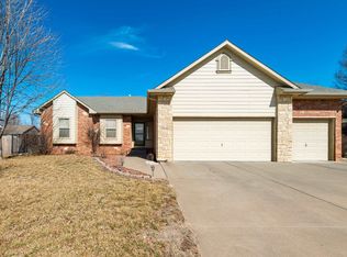 2048 E Brookstone St, Derby, KS 67037