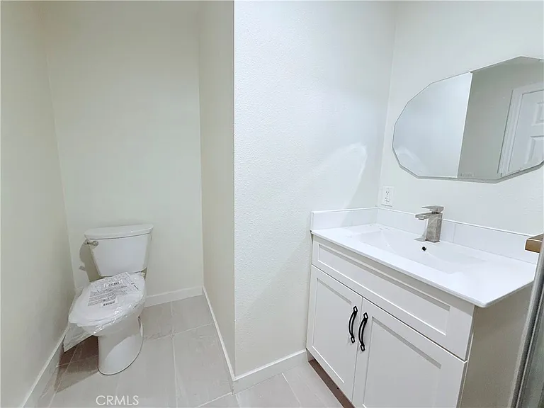 17513 Glenburn Ave — Photo 10