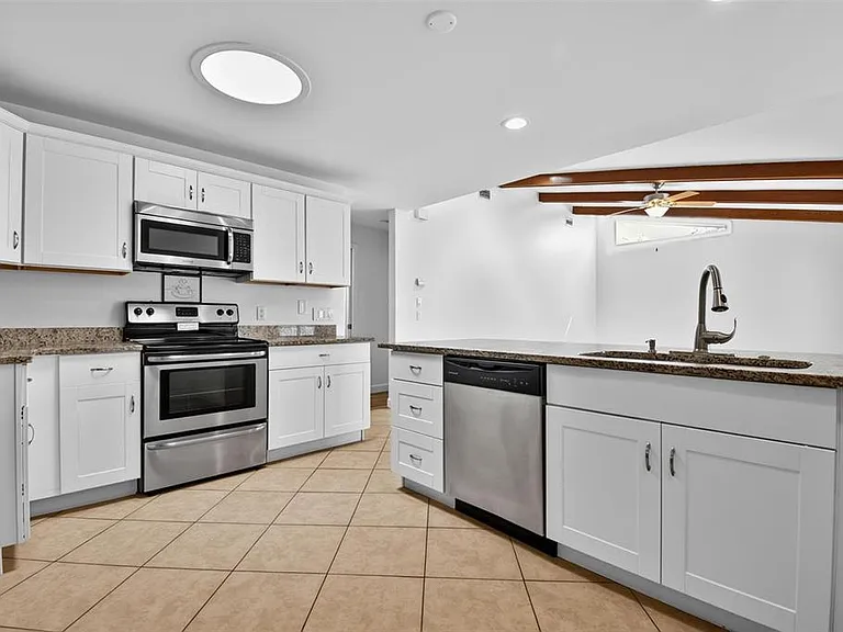231 Wellington Dr — Photo 27