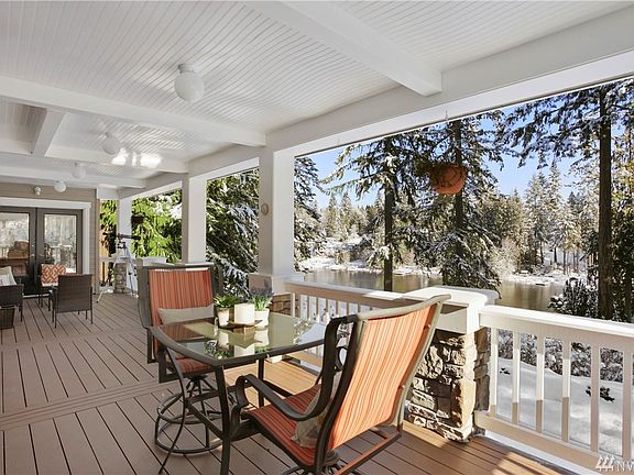 Time seems to stand still on Lost Lake. Only electric boat motors are allowed. The lake is stocked annually and fishing opportunities include rainbow trout cutthroat trout, and largemouth bass. More information is available on WDFW and Snohomish county websites.