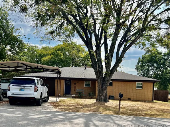 206 N Main St, Kingston, OK 73439