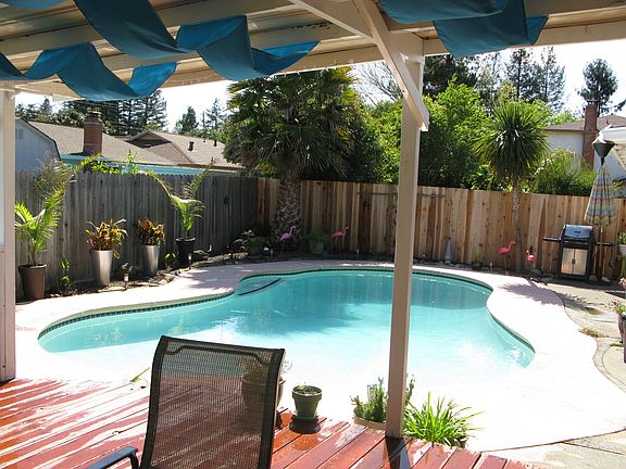 2nd image of 4415 Tanglewood Way