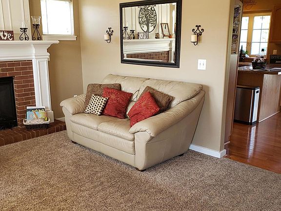 2nd image of 613 N Bailey Cir