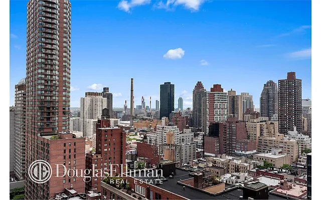 Rented by Douglas Elliman | media 6
