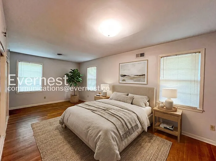 3 bed, 1.5 bath, 1436 sqft, $1,395 — Photo 3