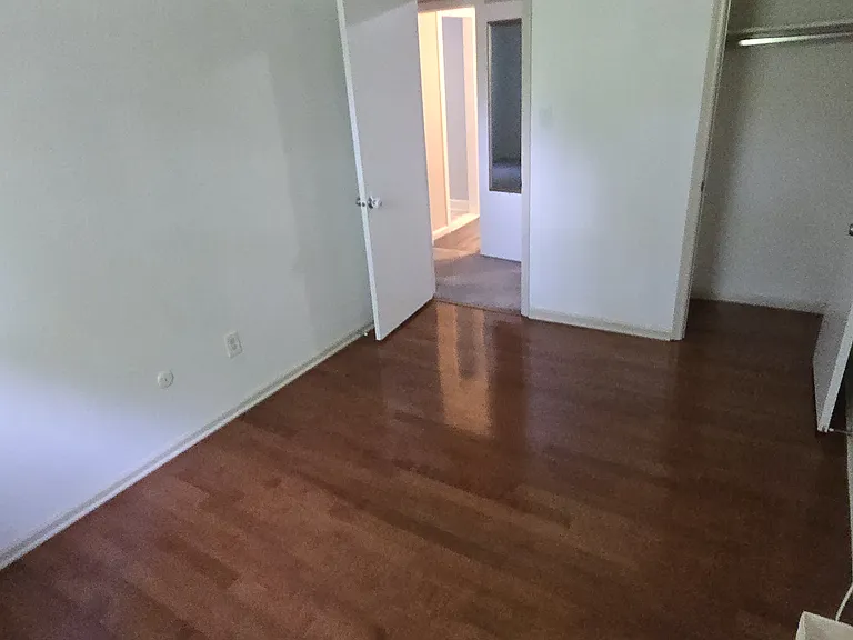 70 Colonial Dr — Photo 10
