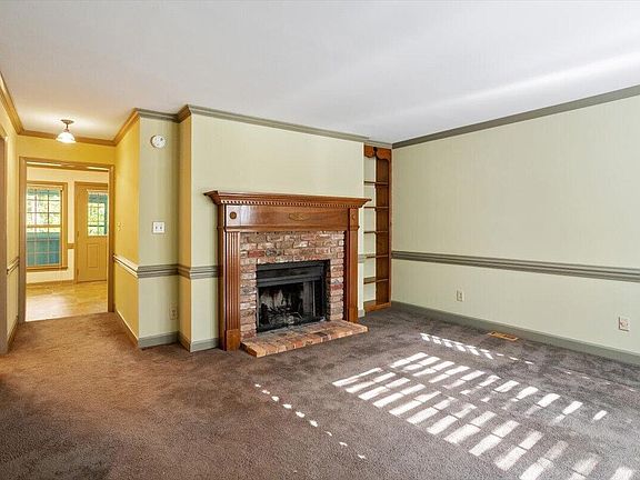 3rd image of 4522 Hamptonshire Dr