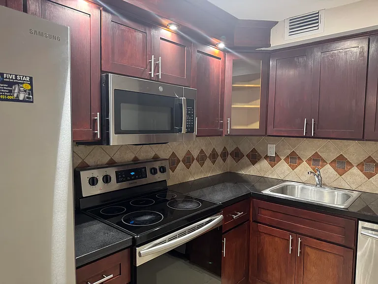 3710 N Pine Island Rd #122 — Photo 10