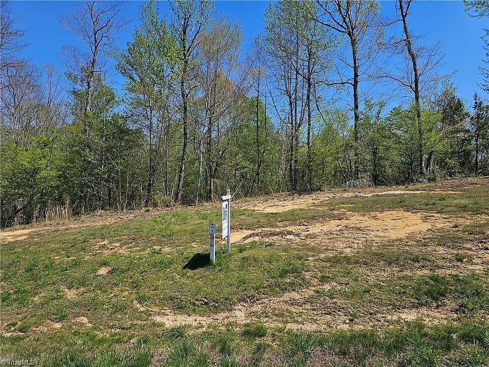 2nd image of 2514 Rivers Edge Rd #8