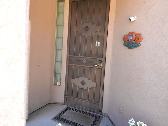 2nd image of 104 E Placita Del Polen