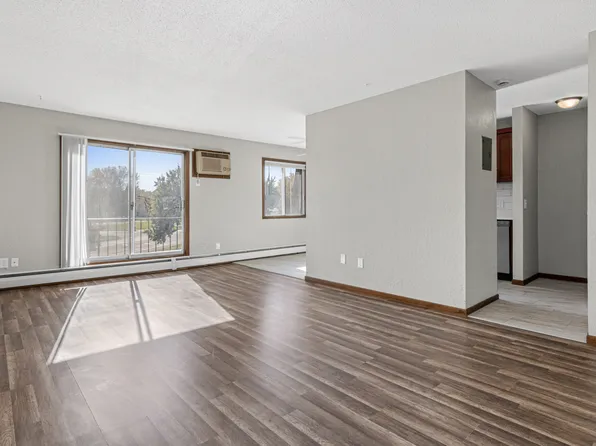 2210 Eldridge Ave E, North Saint Paul, MN
