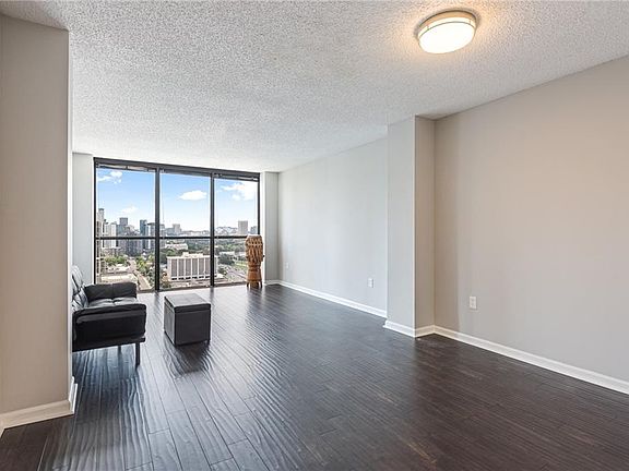 4th image of 1280 W Peachtree St NW