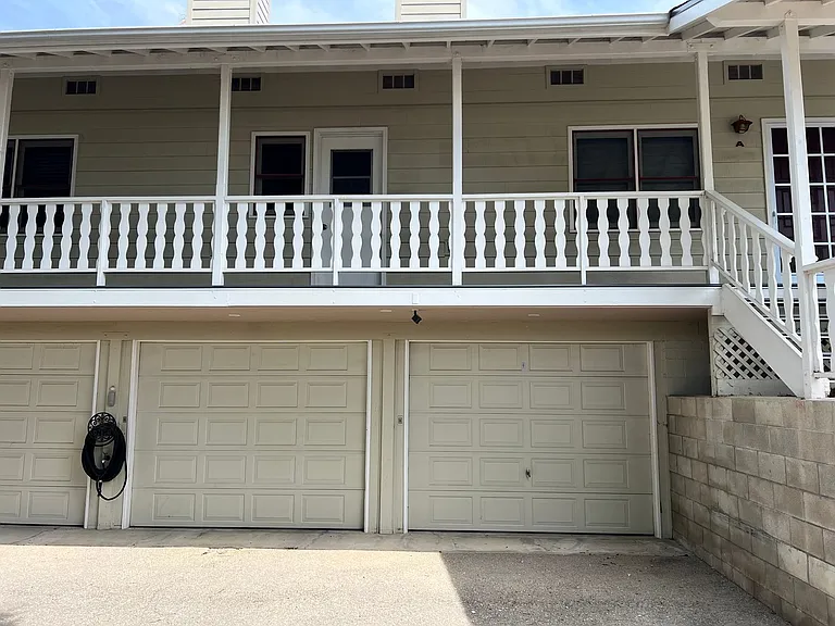 118 W Pedregosa St — Photo 3