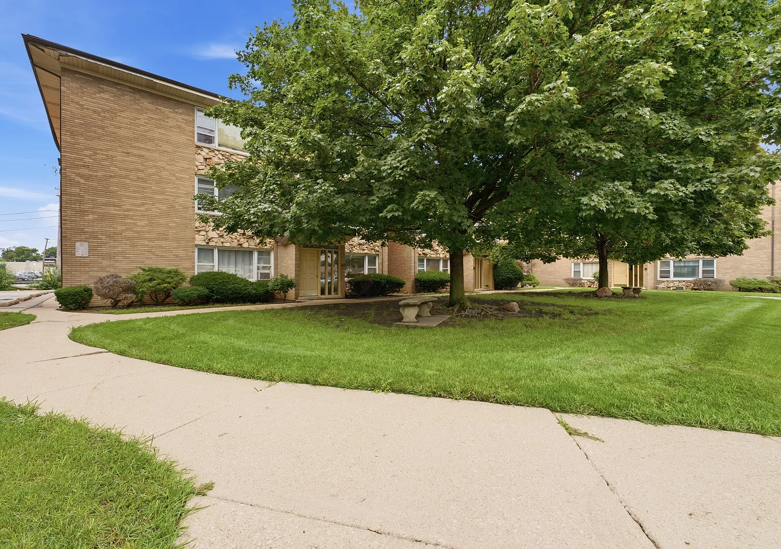 1 bed, 725 sqft, $1,250 — Photo 1