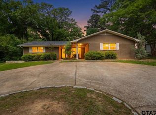 1327 Bridle Path Ln, Hideaway, TX 75771