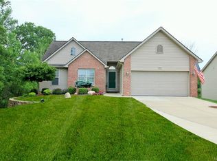 1211 Crystal Pointe Cir, Fenton, MI 48430