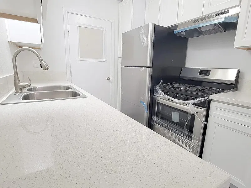 2 bed, 2.0 bath, 936 sqft, $2,200 — Photo 4
