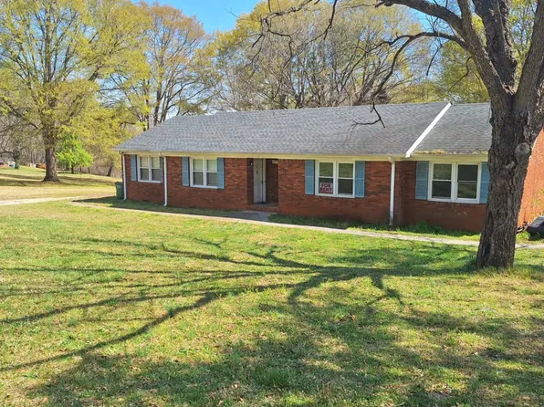 24 Palmetto Dr #B, Inman, SC 29349