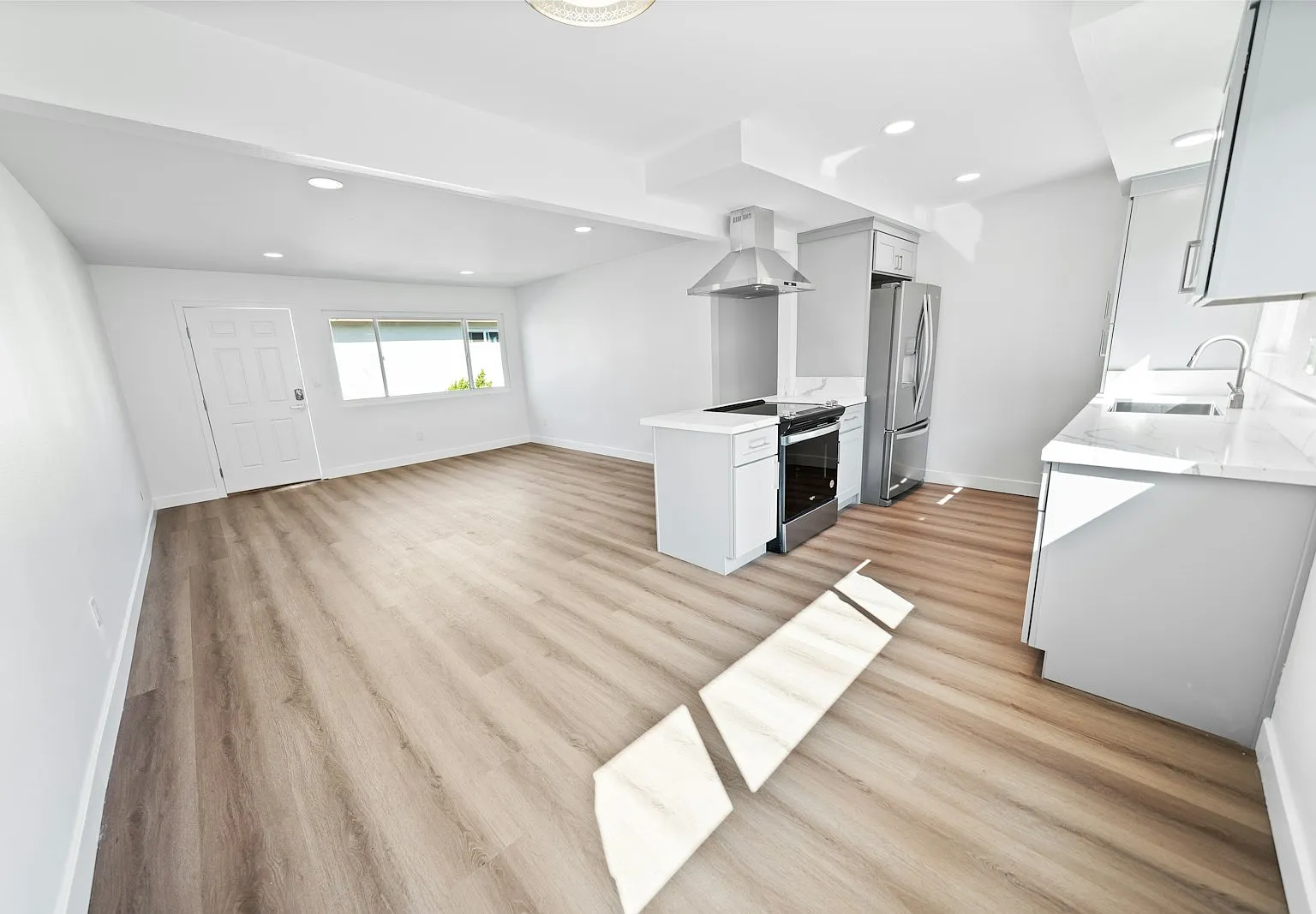 1206 Amethyst Street, Unit B — Photo 3
