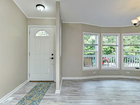 4th image of 2726 156th St NW
