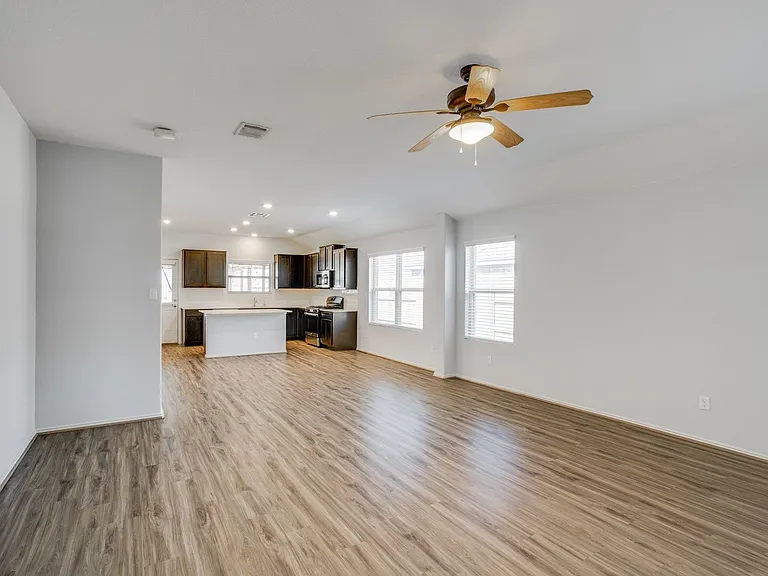 3352 Lauren Nicole Ln — Photo 7
