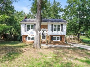4708 Wakewood Dr, Greensboro, NC 27407