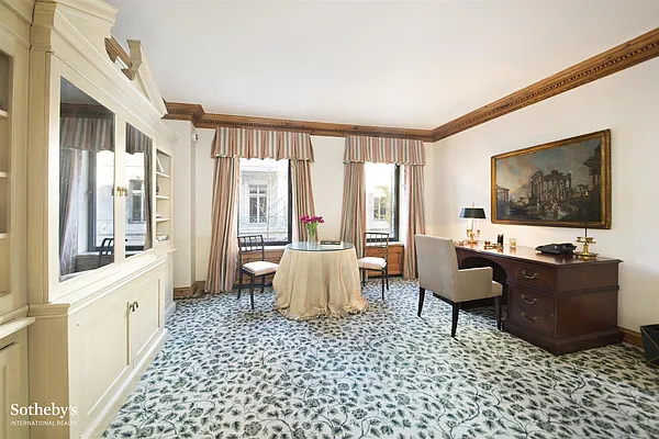 Sold by Sotheby's International Realty | media 18