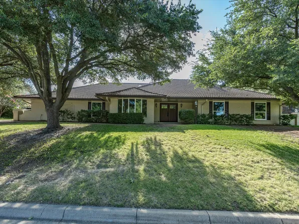 3717 Myrtle Springs Rd, Benbrook, TX 76116