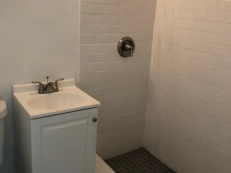 510 Eldron Dr — Photo 5