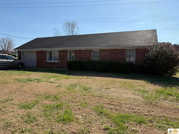 325 Countryside Dr, Horse Cave, KY 42749