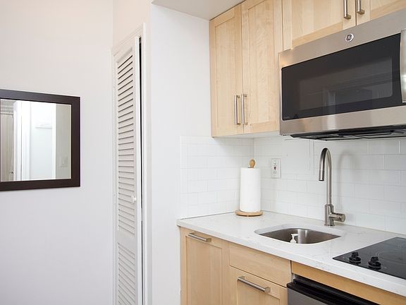 4th image of 5 Tudor City Pl APT 1835